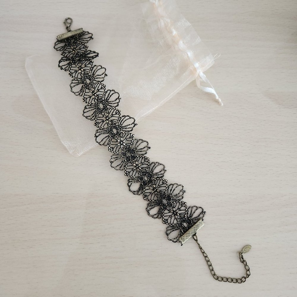 Necklace Choker